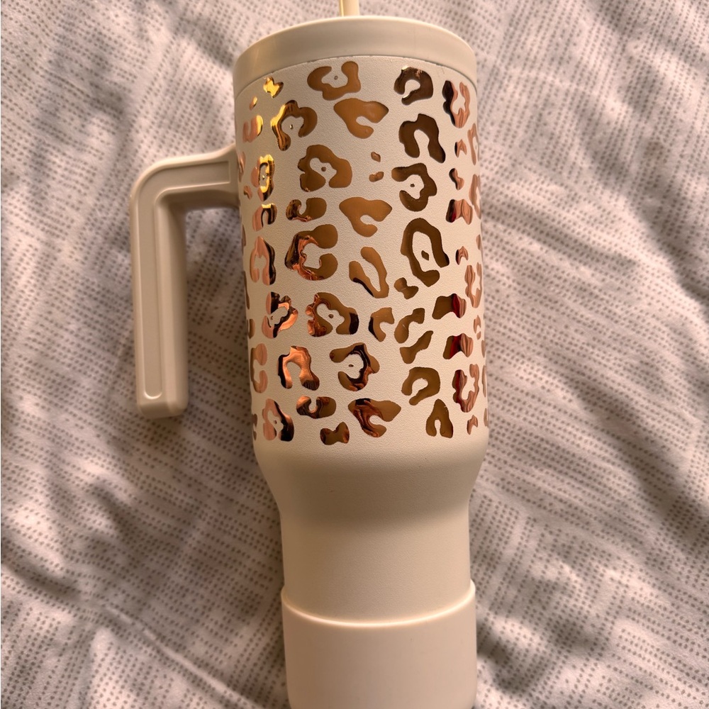 Leopard Print Tumbler with Handle